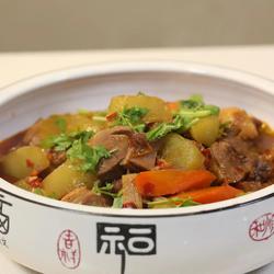 川香青笋炖田鸭的做法[图]