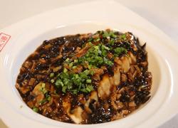 黄花木耳肉丁扒豆腐
